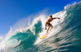 电子竞技-西亚卡姆爆冷击败巴塞罗那，出色防守引爆全场！